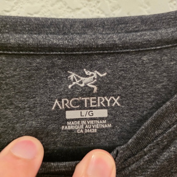 Arcteryx Tolu Top SS Womens Large Charcoal Grey Heather Technical Shirt Outdoors - Picture 3 of 11